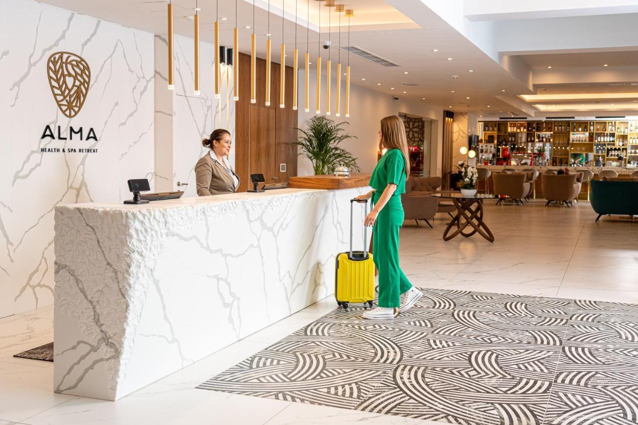Alma Health & Spa Retreat Braila Bagian luar foto